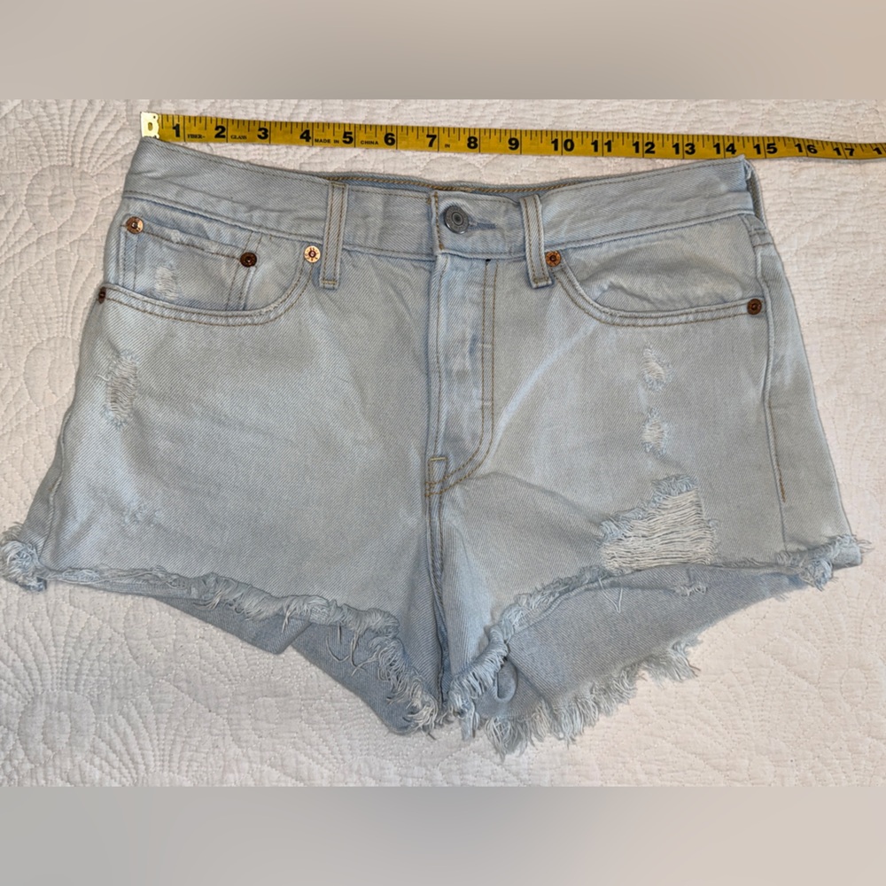 Levi 501 Wash Distressed Women's Denim Shorts 27